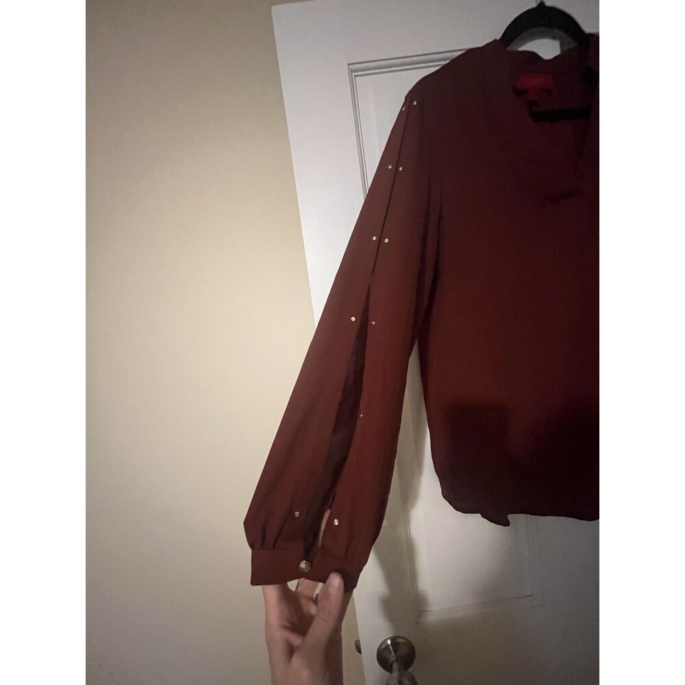 Jennifer Lopez Women’s Burgundy Solid V-Neck Long Sleeve Studded Blouse L - Picture 2 of 6